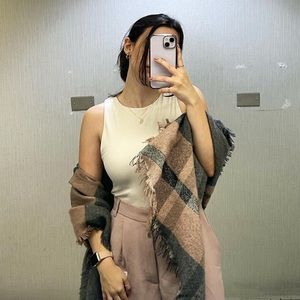 Meet your Posher, Rebecca